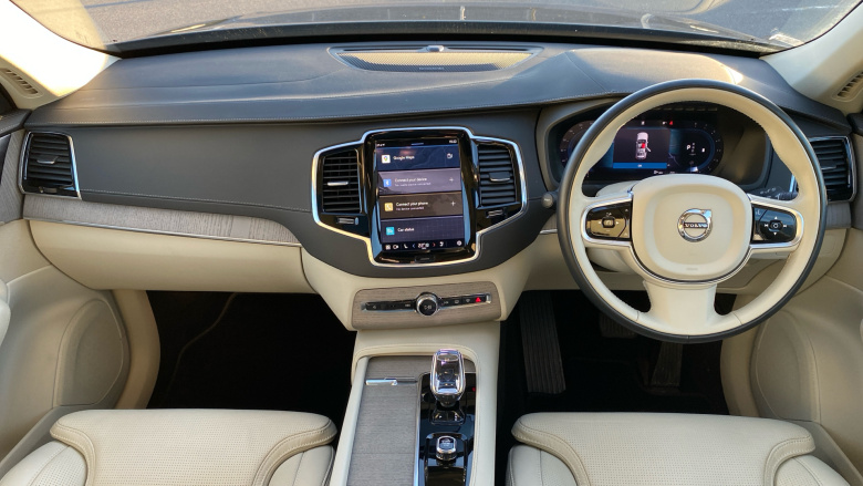 Volvo XC90 2.0 B5P Plus Edition Dark 5dr AWD Geartronic Petrol Estate